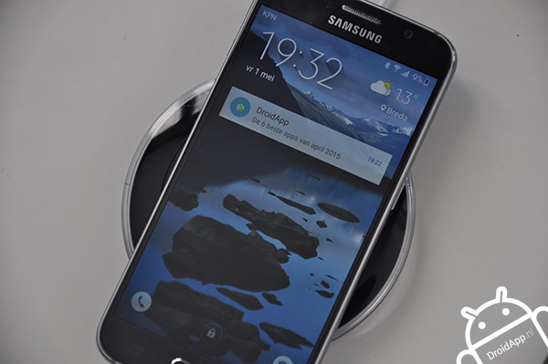 Galaxy S6 wireless charger