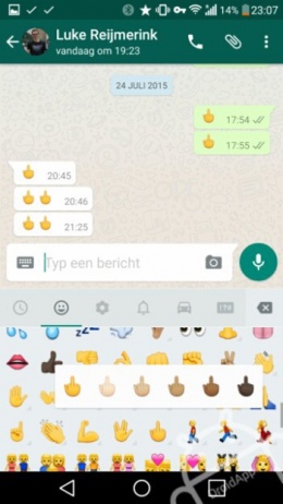 WhatsApp middelvinger 2.12.208