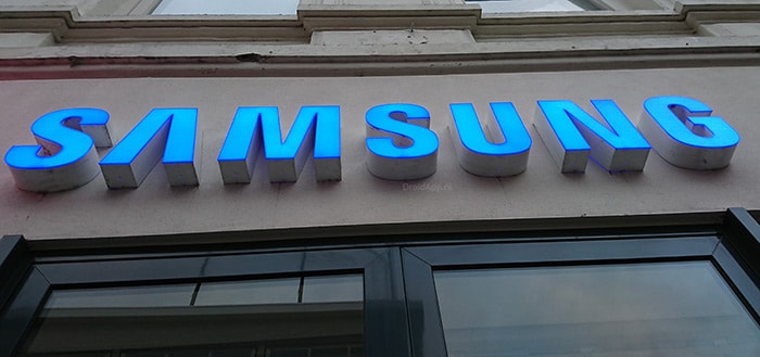 Samsung Galaxy M20 met druppel-notch te zien op foto