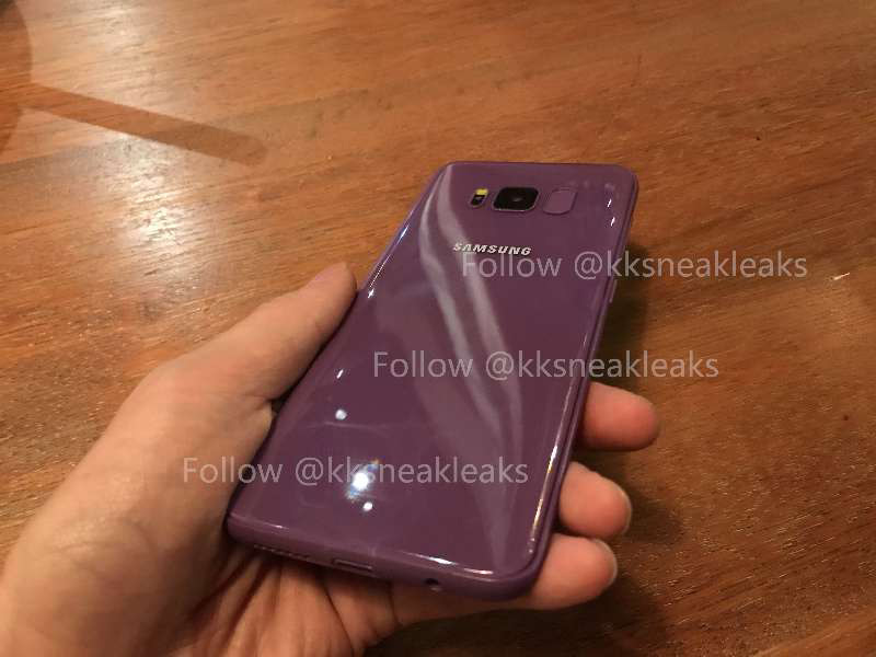 Samsung Galaxy S8 violet
