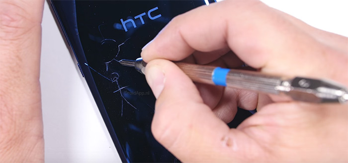 HTC U Ultra duurzaamheidstest: hoe krasbestendig is het toestel? (video)