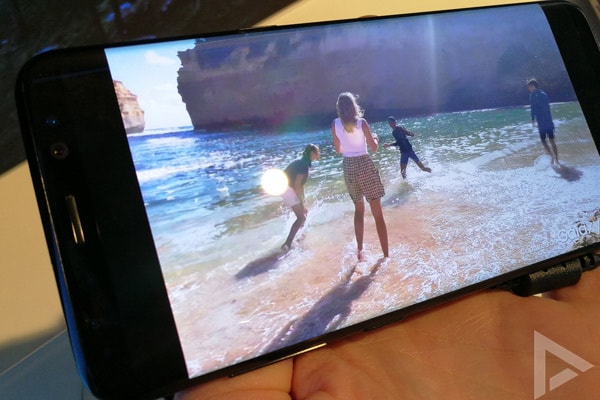 Samsung Galaxy S8 display