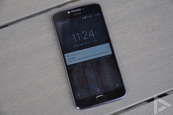 Moto E4 Plus lockscreen