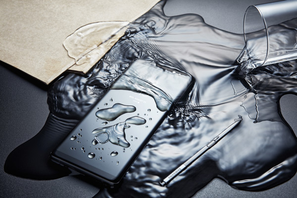 Samsung Galaxy Note 8 Water