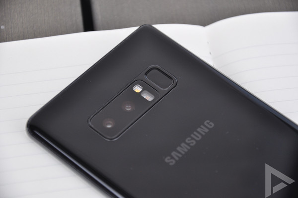 Samsung Galaxy Note 8 dual-camera