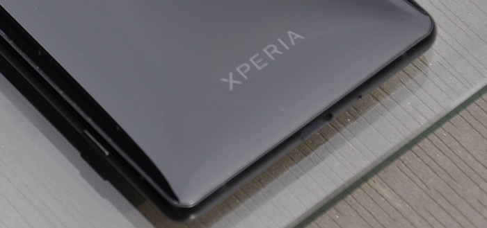 Sony Xperia XZ2 header logo