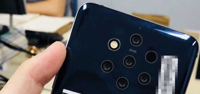 Foto toont vermoedelijke voorkant Nokia 9: geen notch, wel doorlopende randen