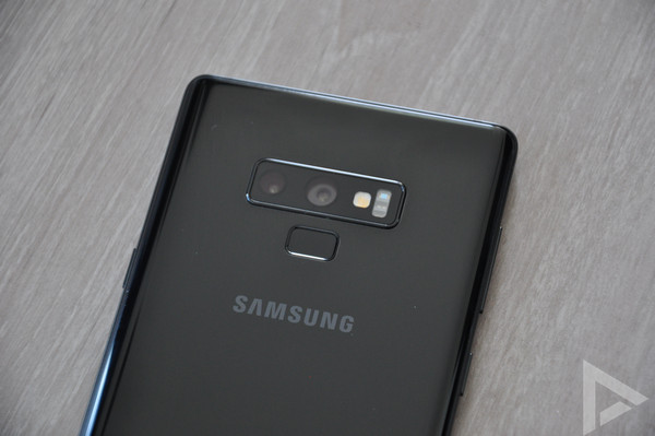 Samsung Galaxy Note 9 dual-camera