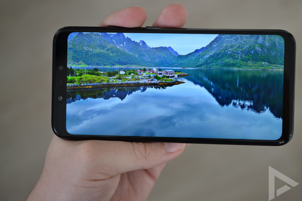 Huawei Mate 20 Lite display