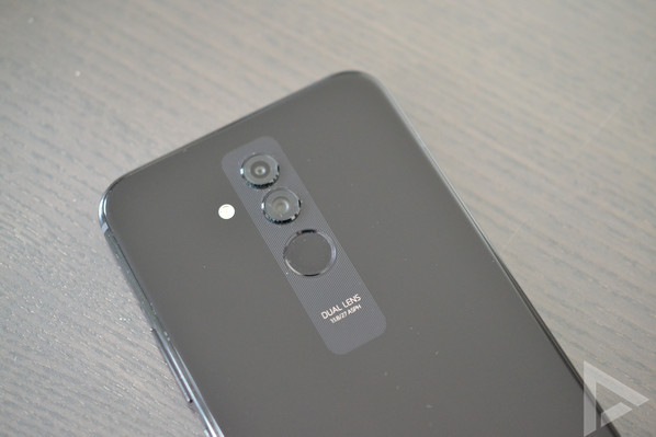 Huawei Mate 20 Lite dual-camera