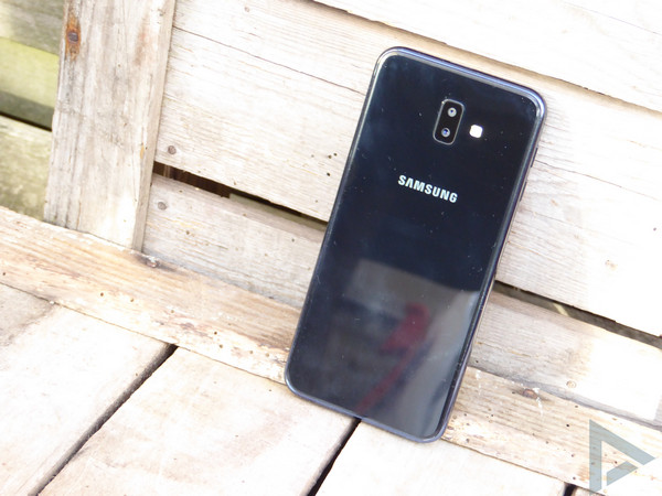 Samsung Galaxy J6 Plus achterkant