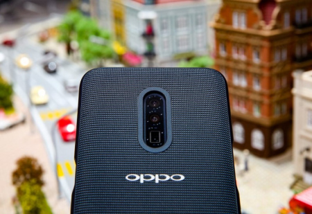 Oppo triple camera