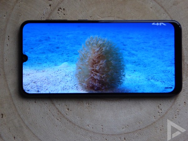 Samsung Galaxy A50 display