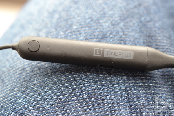 OnePlus Bullets Wireless 2 led