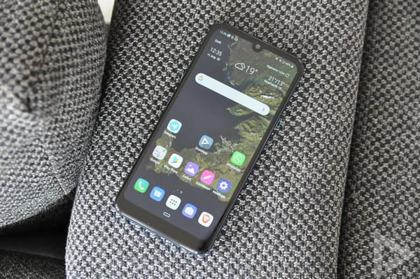 LG Q60 review