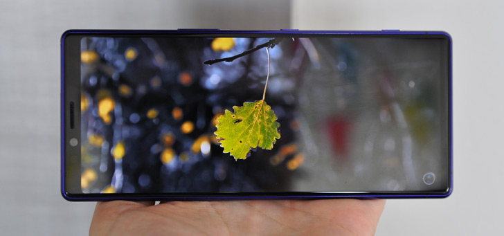 Sony Xperia 1 header