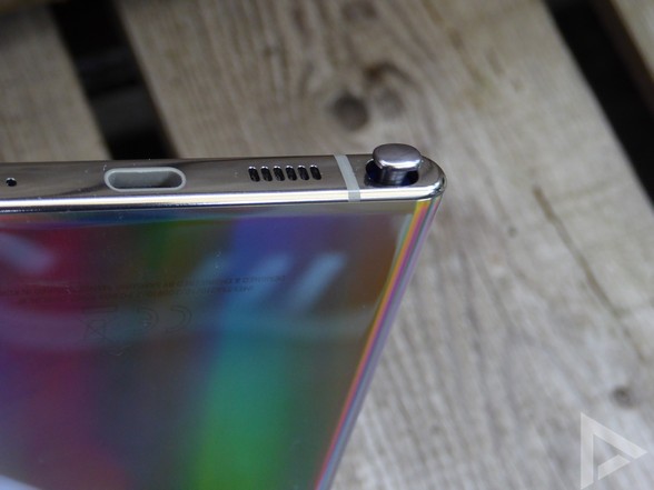 Samsung Galaxy Note 10+ onderkant