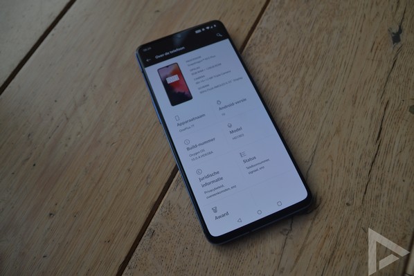 OnePlus 7T Android 10