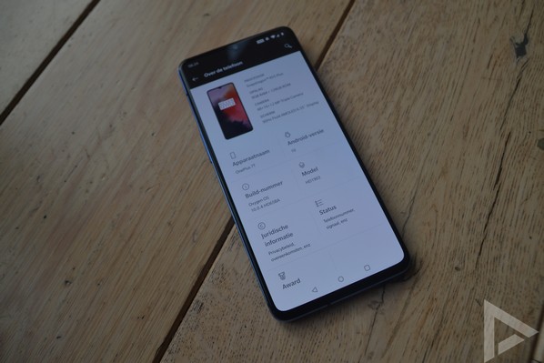 OnePlus 7T Android 10