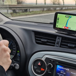 Smartphonegebruik tijdens het rijden zwaarder bestraft: boete flink duurder