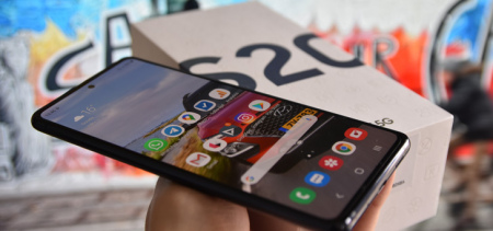 Samsung Galaxy S20 FE en Galaxy A72 krijgen Android 12-update