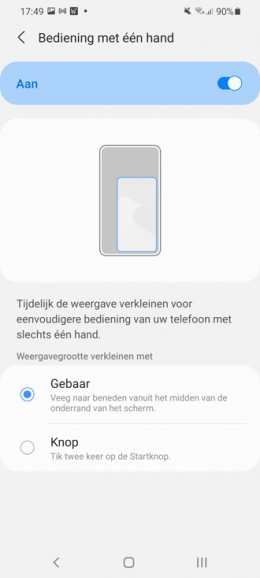 Galaxy S21 bediening met een hand