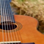 Google helpt je met het stemmen van je muziekinstrument, zoals je gitaar