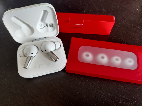 OnePlus Buds Pro kit