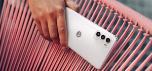 Moto G52 header
