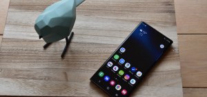 Samsung Galaxy S22-serie en Galaxy A52 krijgen beveiligingsupdate december Samsung Galaxy S22 Ultra header