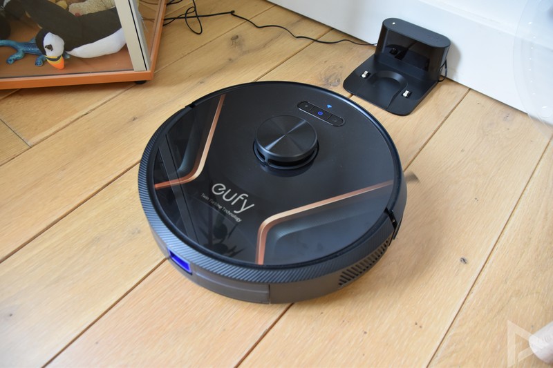 Eufy RoboVac X8 Hybrid dock