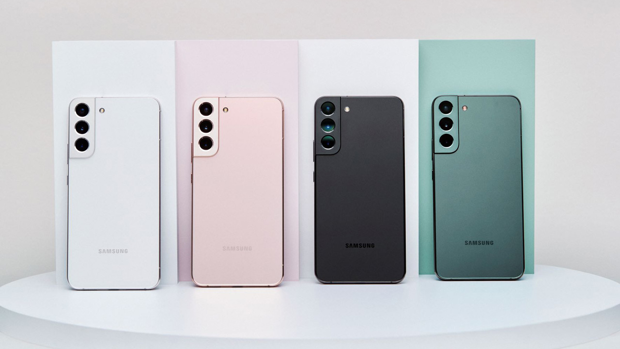 Samsung Galaxy S22 series and Motorola Edge 20 get January update