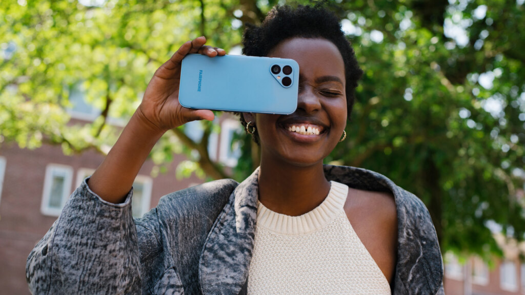 Fairphone 5 header