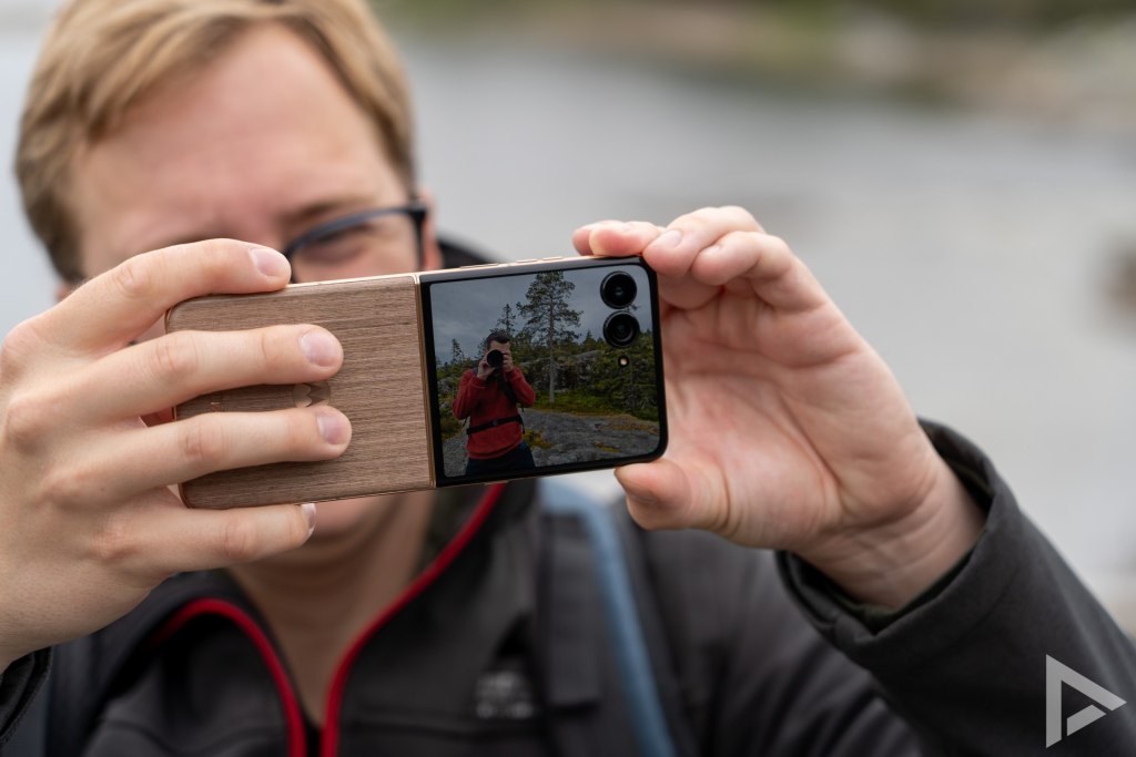 Motorola Razr 60 Ultra camera