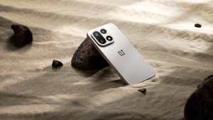 OnePlus 15 header