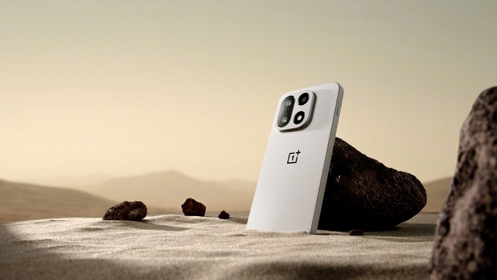 OnePlus 15 header