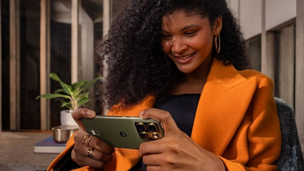 Motorola Edge 70 header
