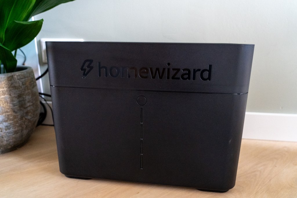HomeWizard Plug-in Battery review: eigen zonnestroom voor later HomeWizard plug-in battery header