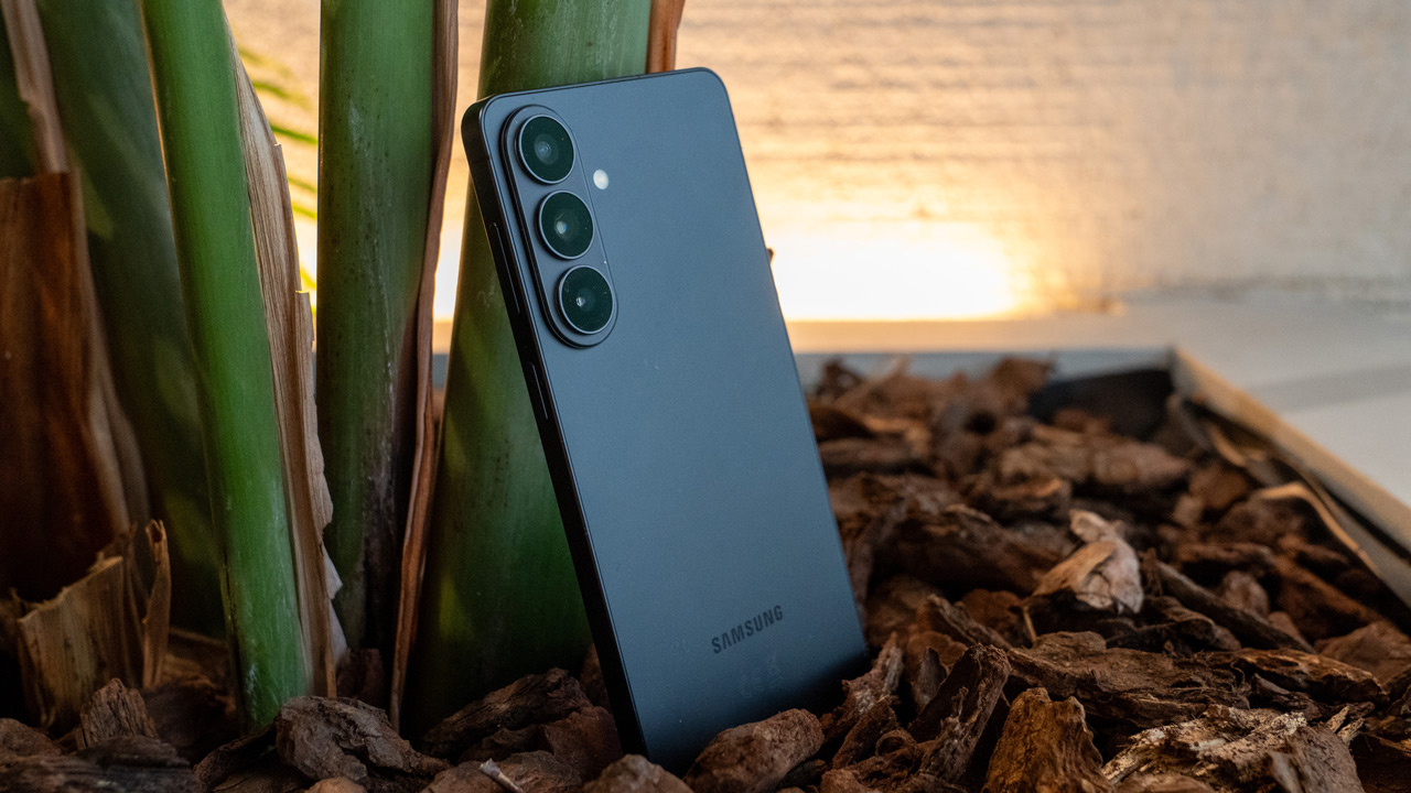 Samsung Galaxy S26 series gets first update: security patch February