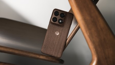 Motorola Edge 70 Pro is officieel: opvallend design, flinke accu