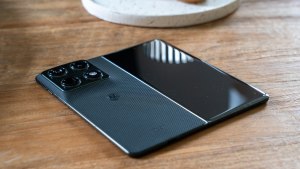 Motorola Razr Fold header