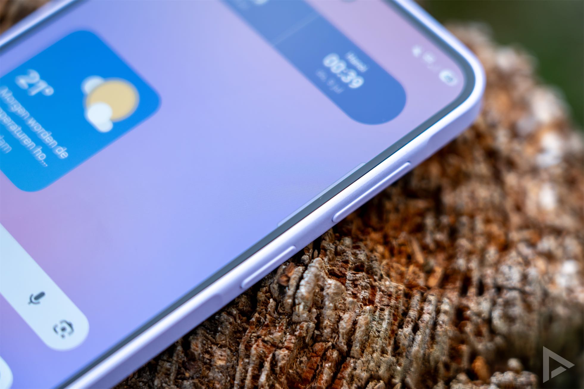 Samsung Galaxy A37 key island